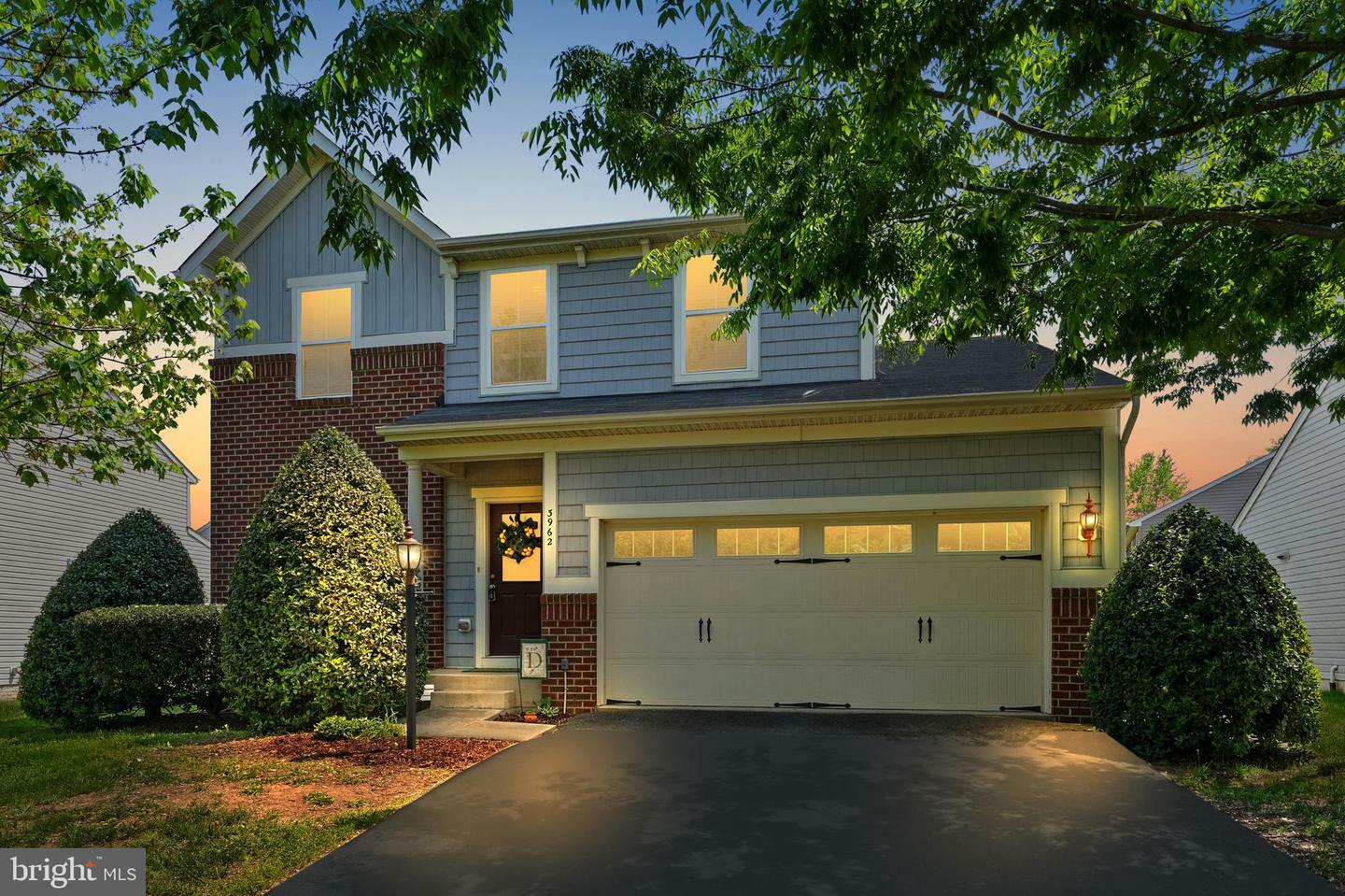 Property Photo: 3962 Lake Ashby Court VA 20187