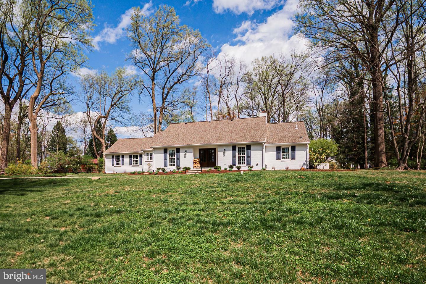 Property Photo: 312 Center Hill Road DE 19807