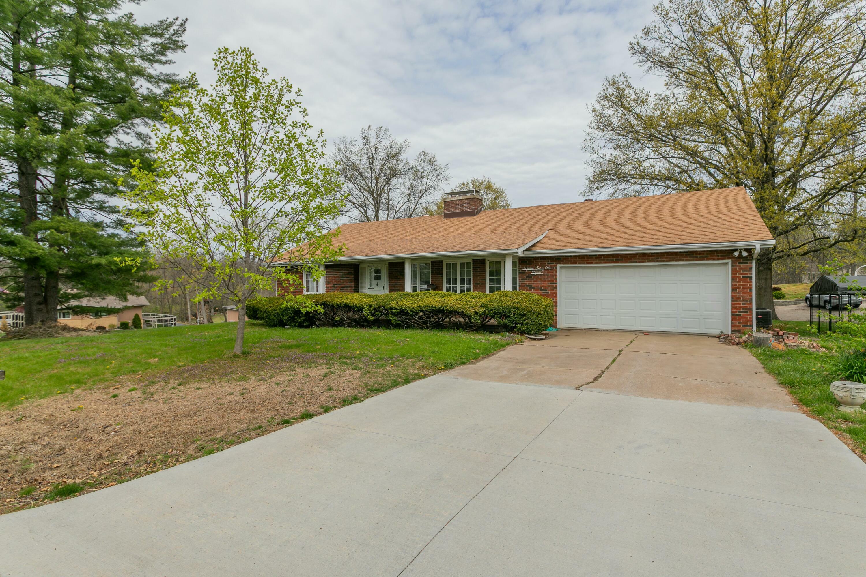 1541 Myra St  Moberly MO 65270 photo