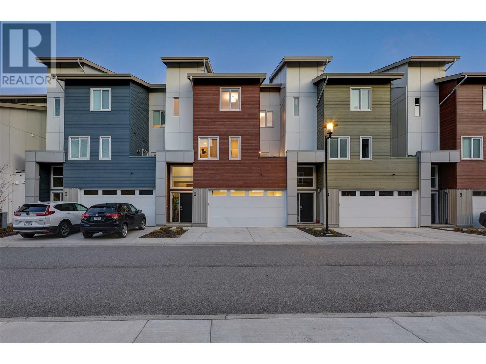 Property Photo: 3719 Woodsdale Road 3 BC V4V 1X2