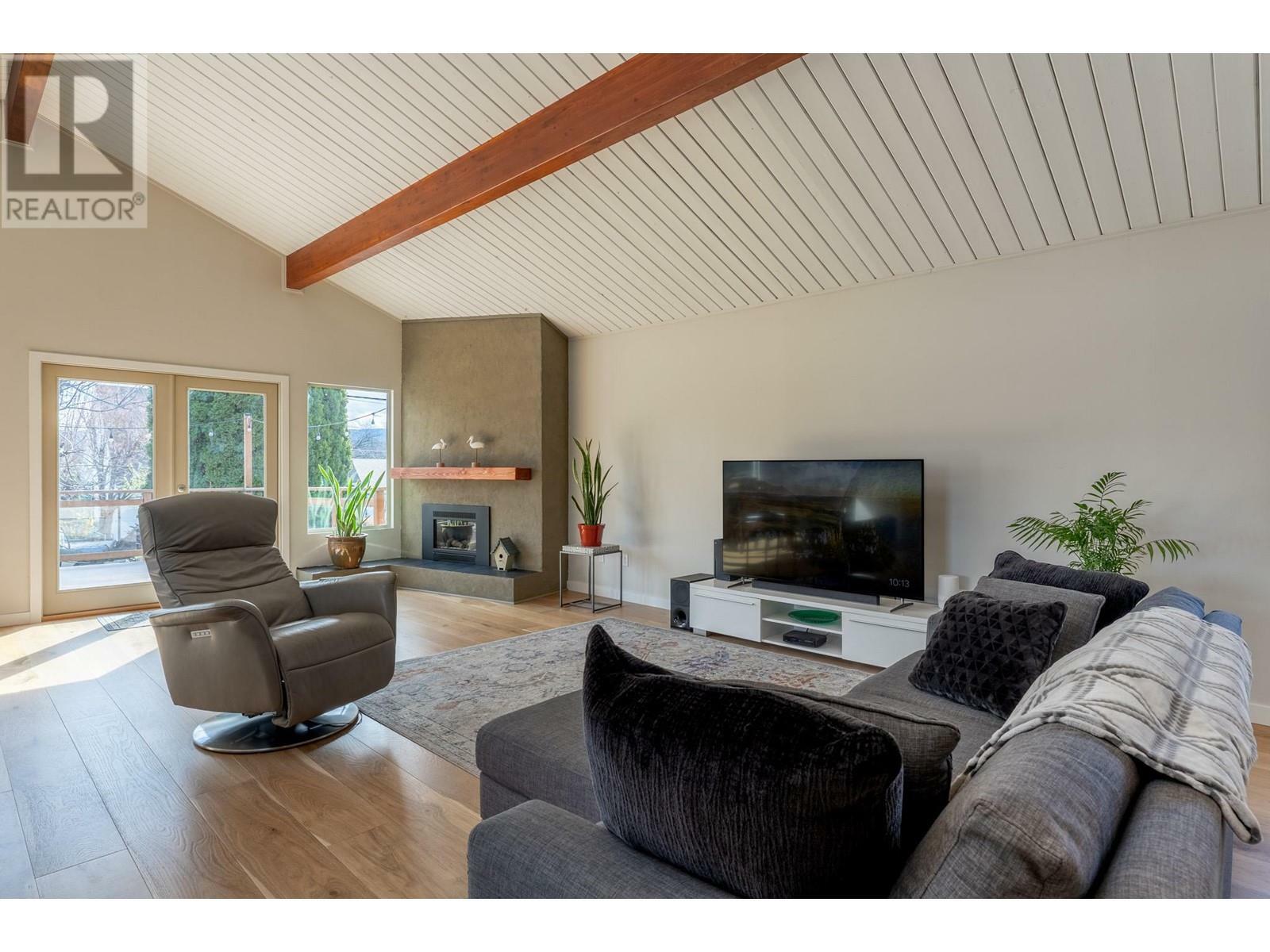 Property Photo:  2170 Wilkinson Street  BC V1Y 3Z8 