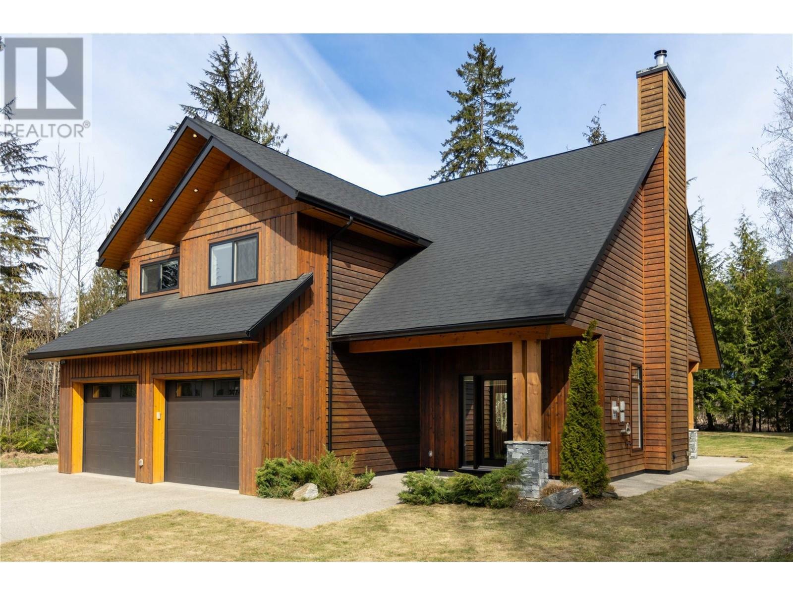 Property Photo: 2074 Mountain Gate Road BC V0E 2S1
