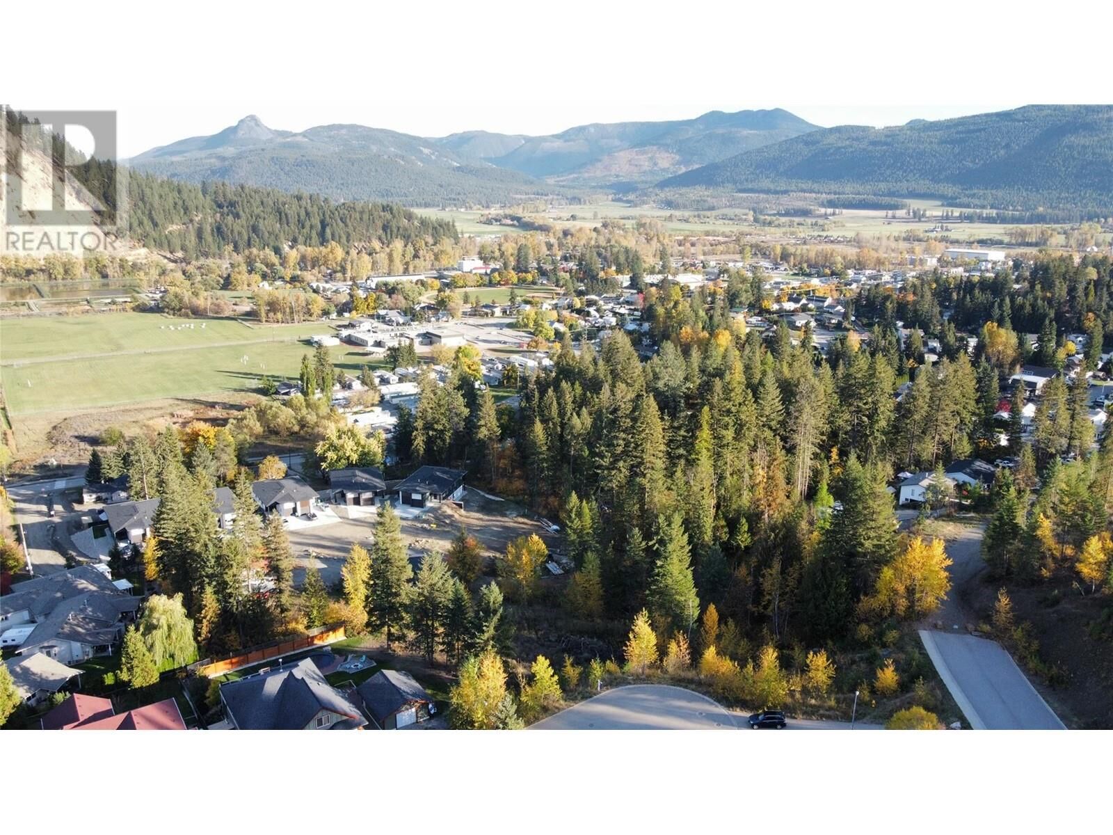 Property Photo:  2571 Cedar Ridge Court  BC V0E 2G0 