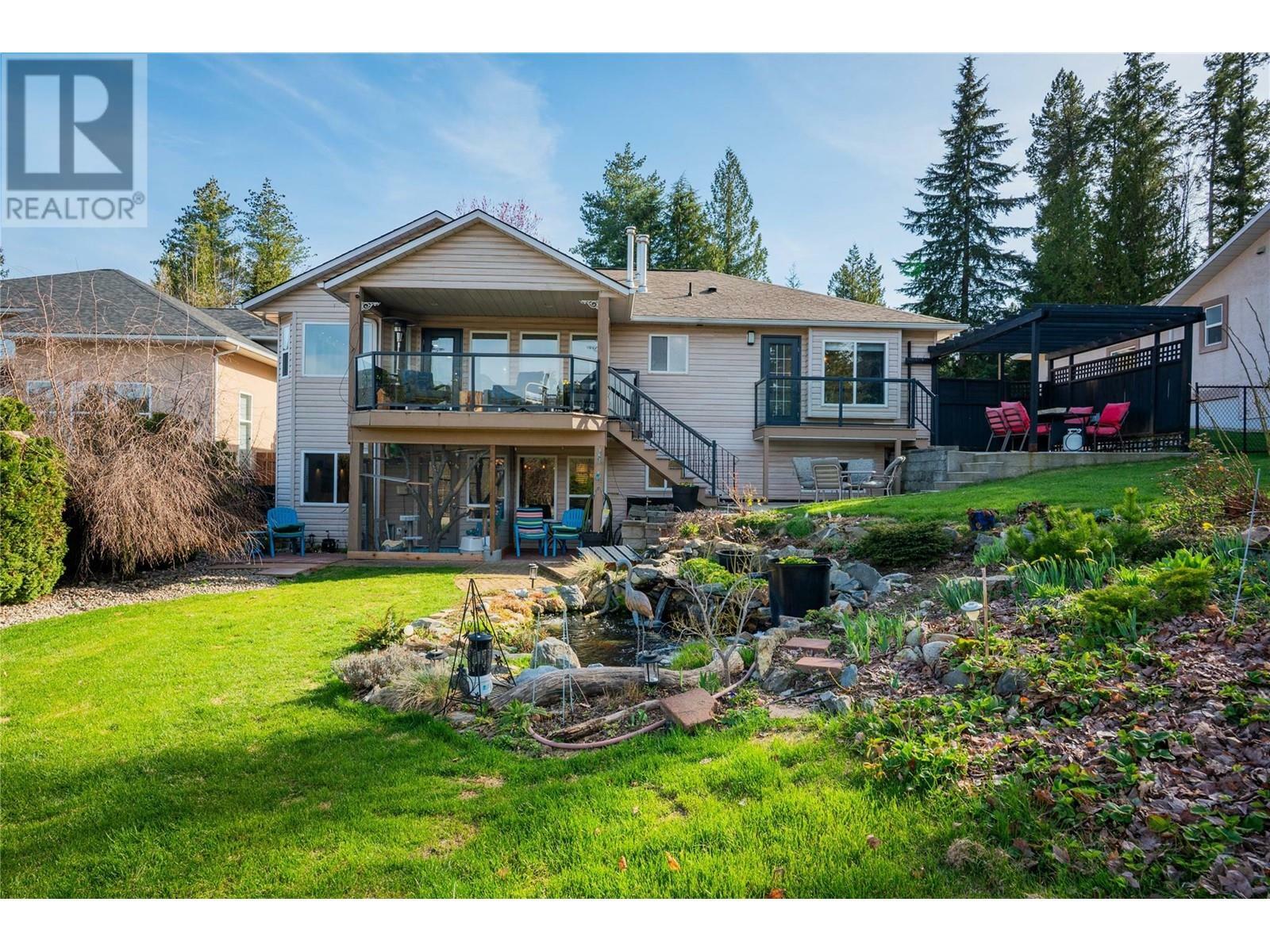Photo de la propriété: 1389 Forest Road BC V1N 3Z1
