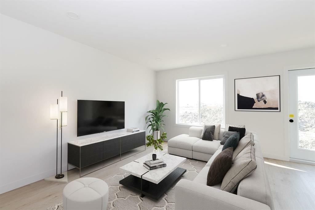 Property Photo: 53 Kootenay Way MB R5G 2Y1