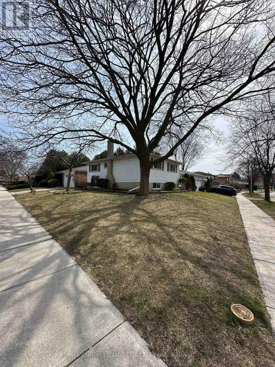Property Photo: 69 Davisbrook Boulevard Bsmt ON M1T 2H6