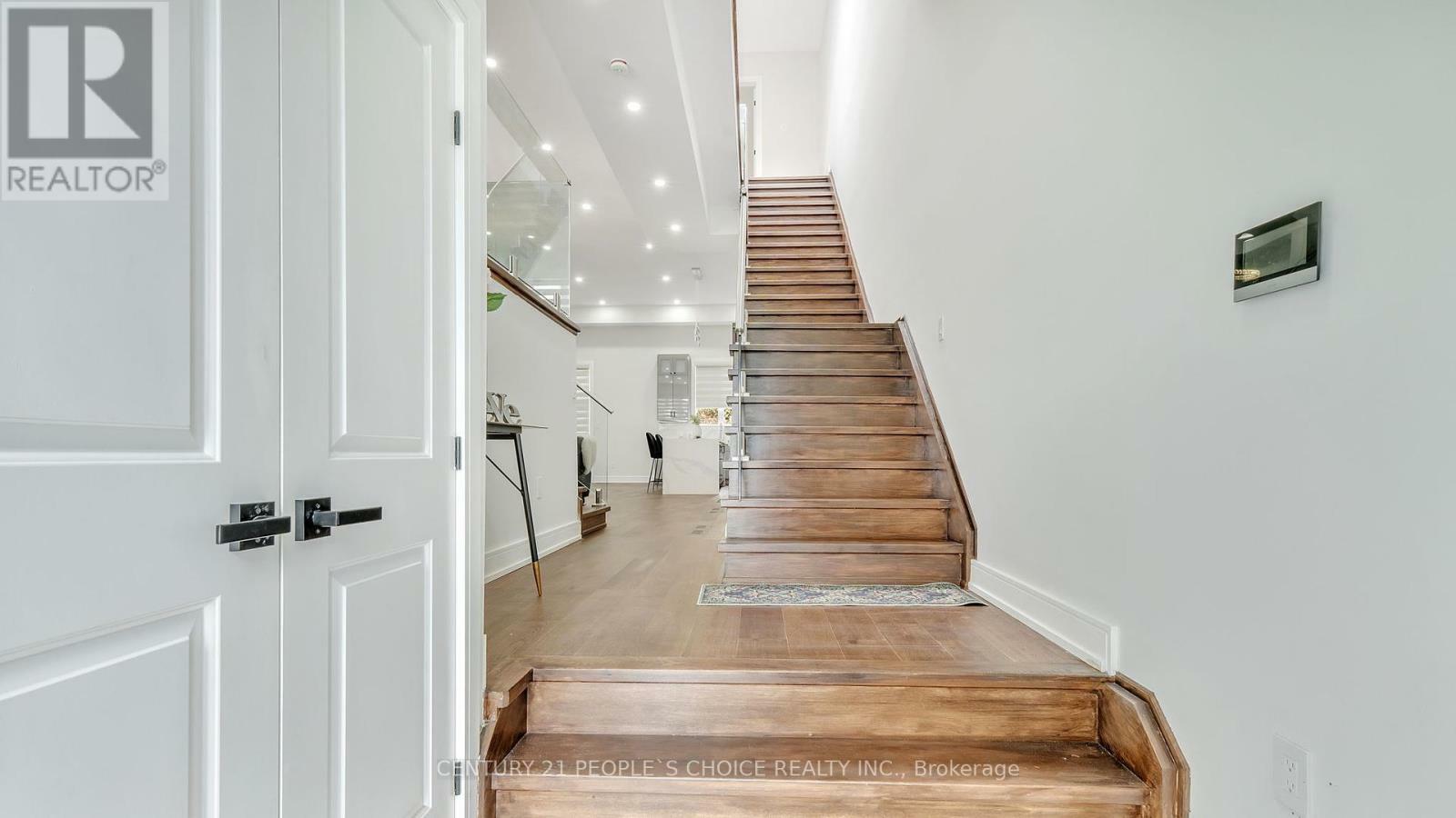 Property Photo: 54 A Butterworth Avenue ON M1L 1H5