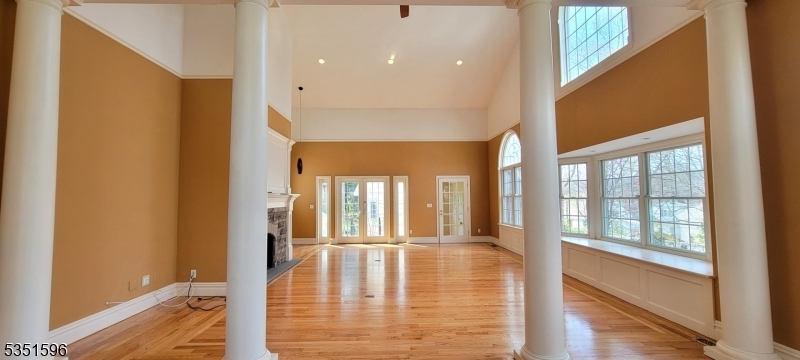 Property Photo:  571 Knollwood Rd  NJ 07450 