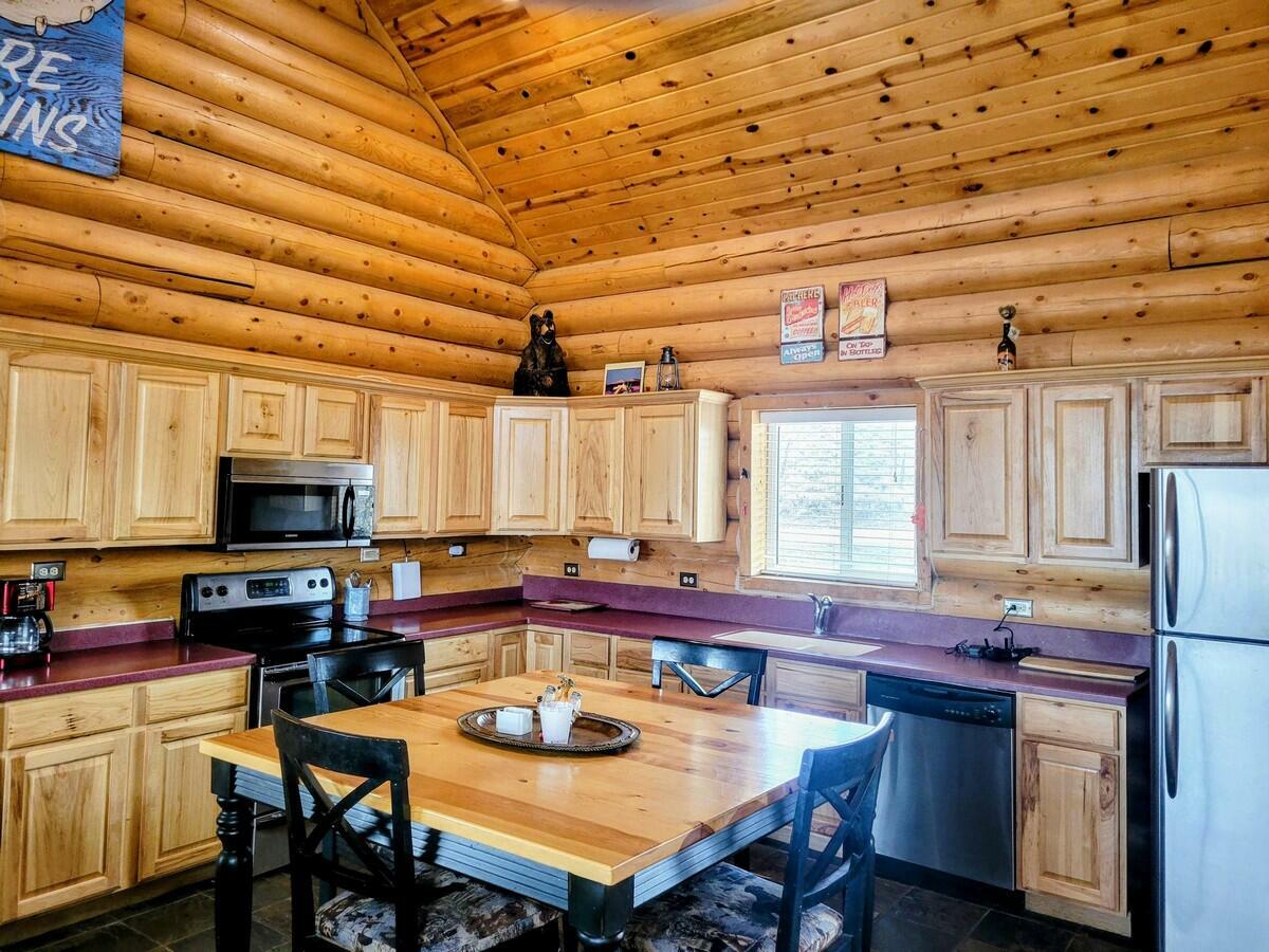 Property Photo: 500 E Fishermans Ln UT 84759