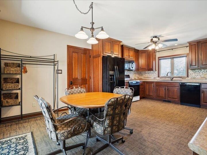 Property Photo: 805 7th Street SE IA 50662