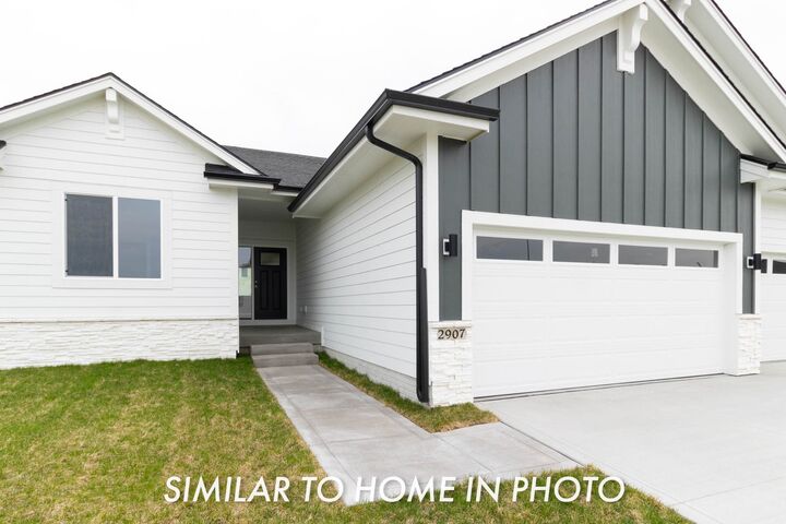 Property Photo:  1540 Hazel Street  IA 50219 