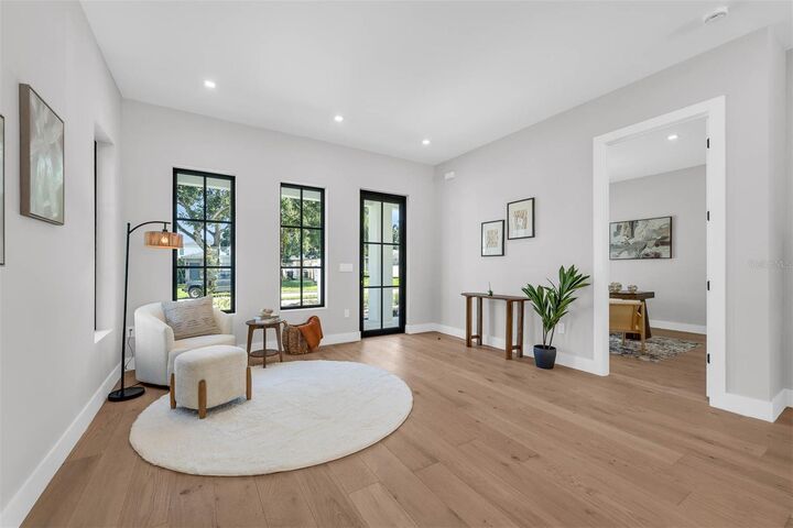 Property Photo: 22 W Hazel Street FL 32804