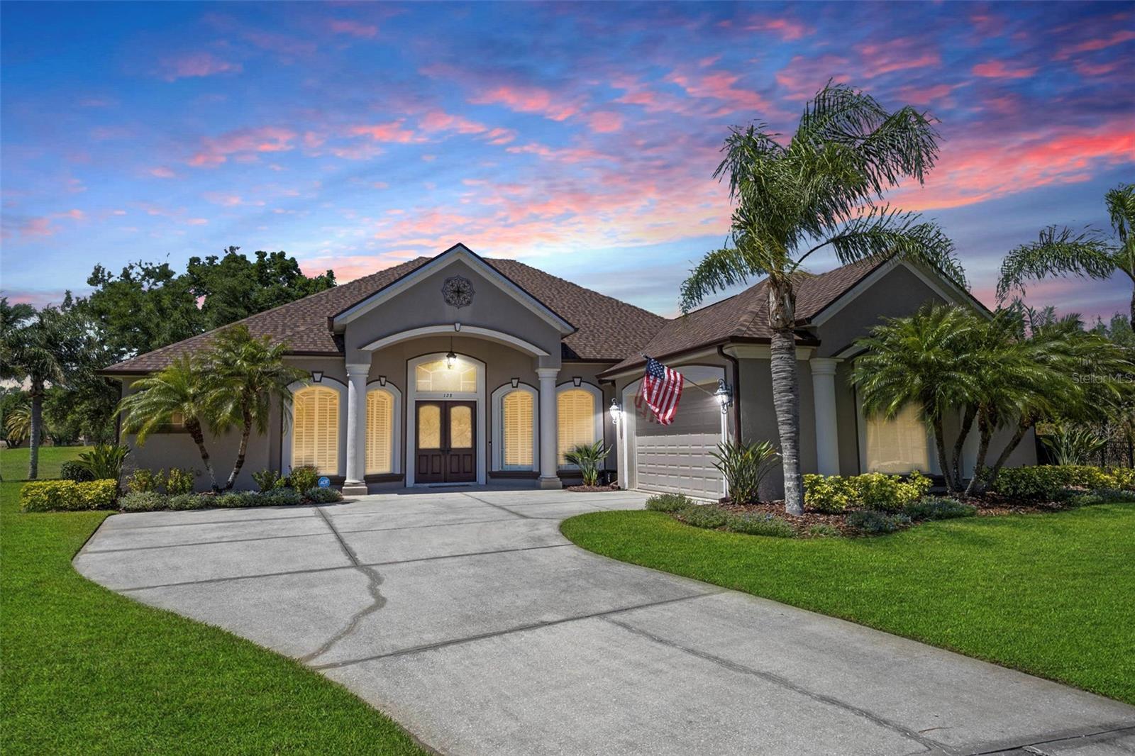 Property Photo: 128 Hallstrom Court FL 32713
