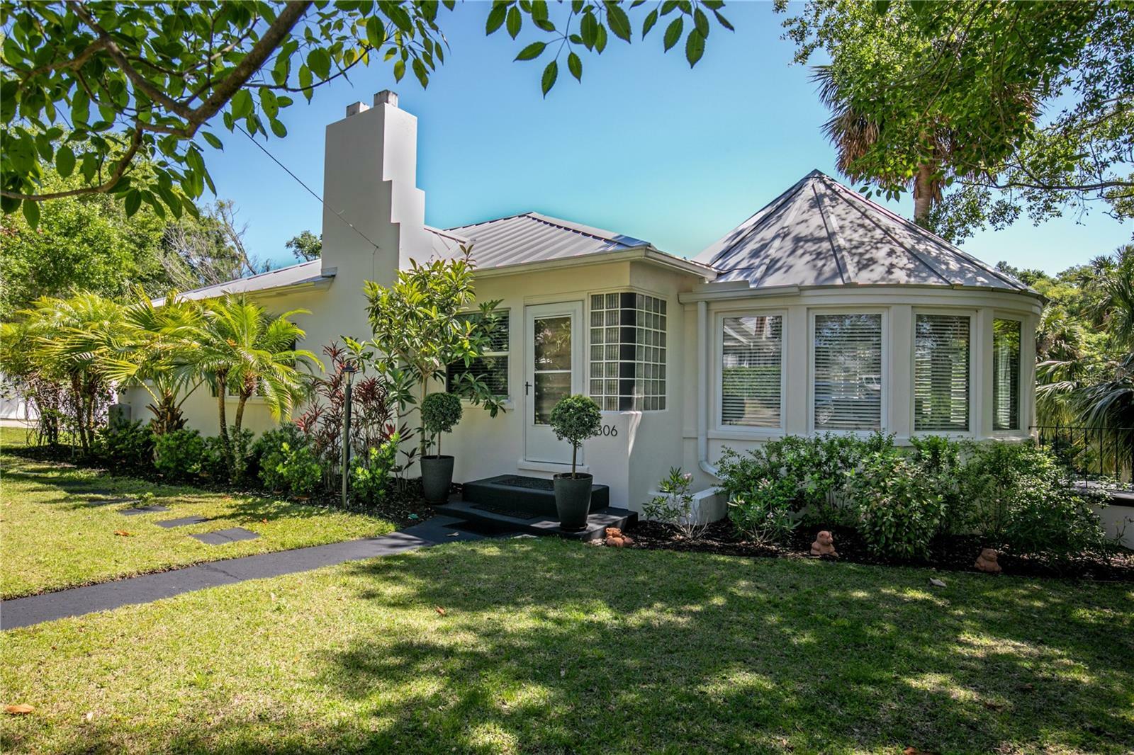 Property Photo: 306 N Clayton Street FL 32757