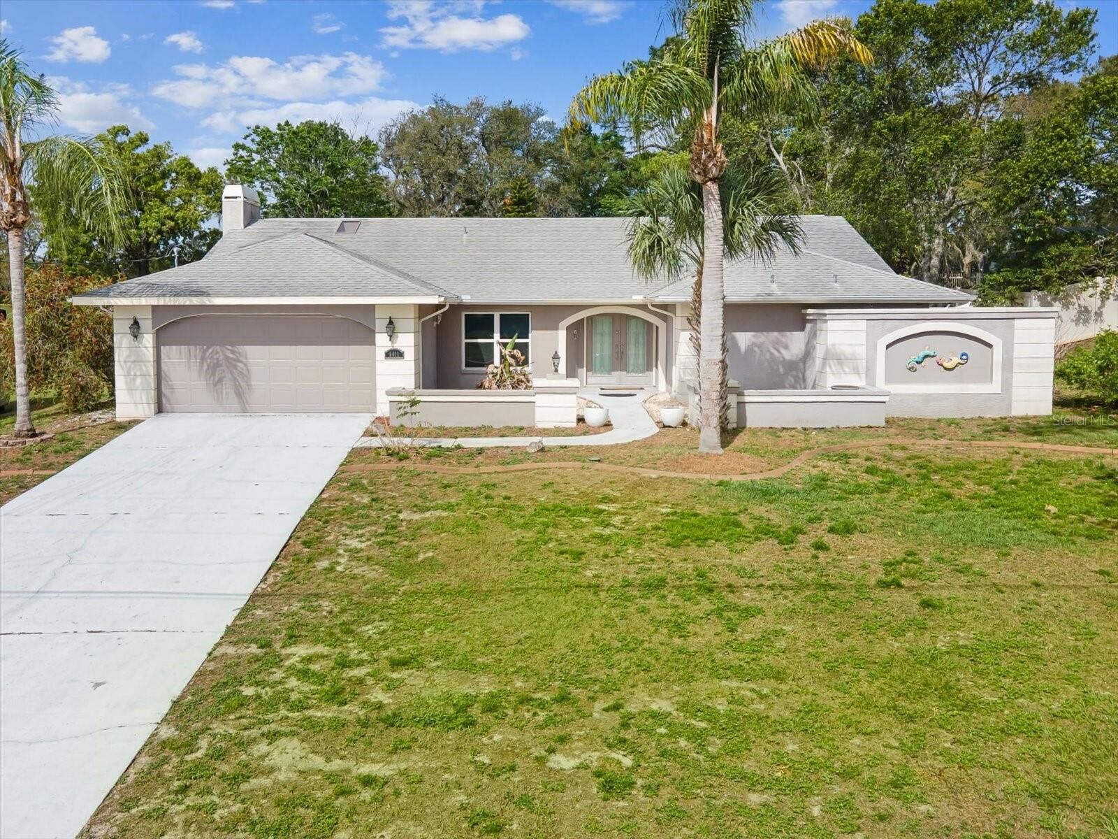 Property Photo:  5411 Joyner Avenue  FL 34608 