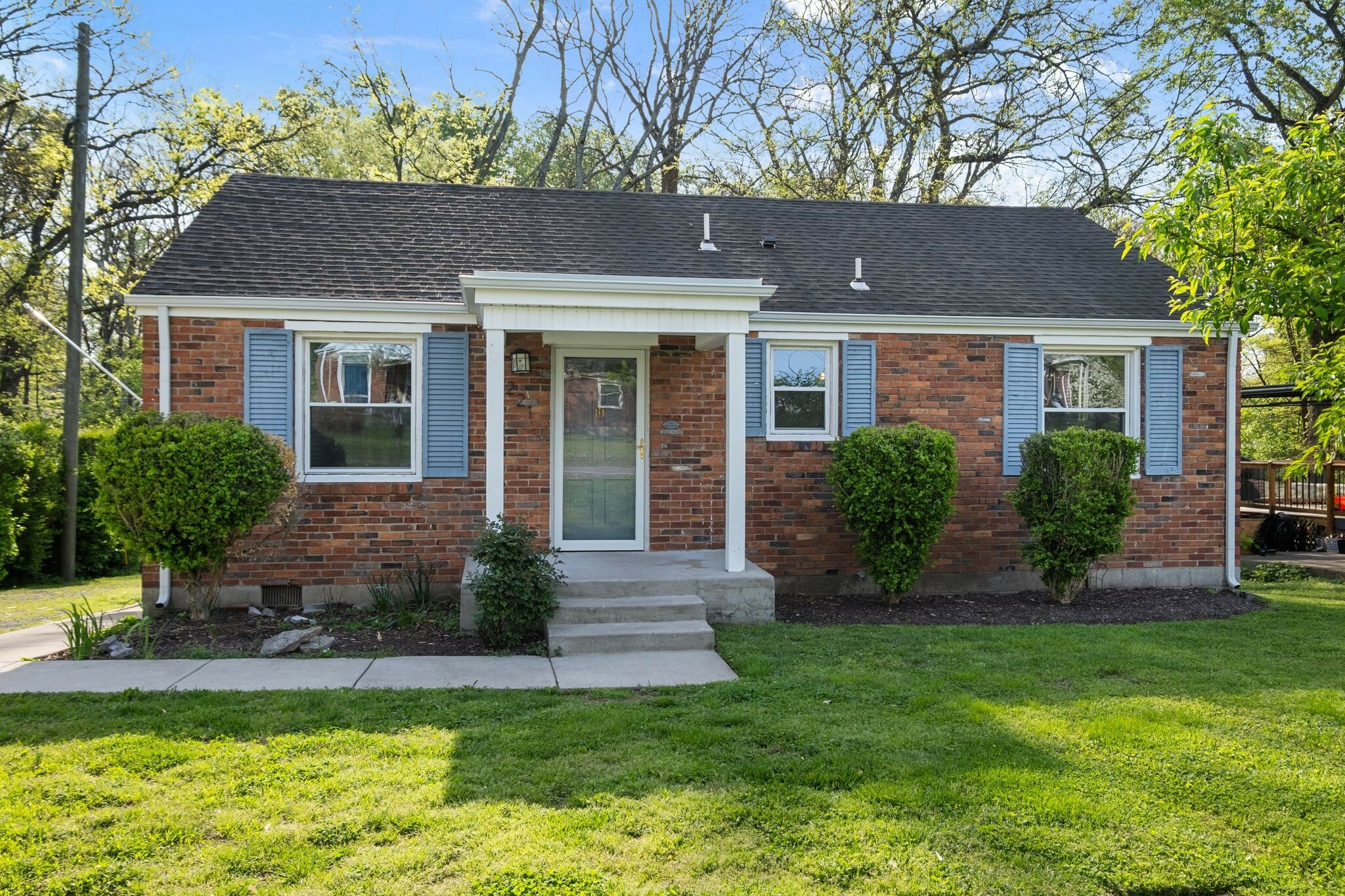 221 Graylynn Dr  Nashville TN 37214 photo