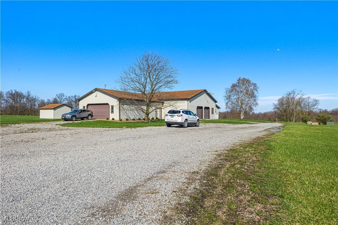 Property Photo: 51028 State Route 14 OH 44413
