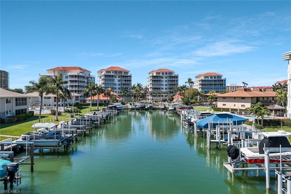Property Photo: 1141 Swallow Ave 4-402 FL 34145