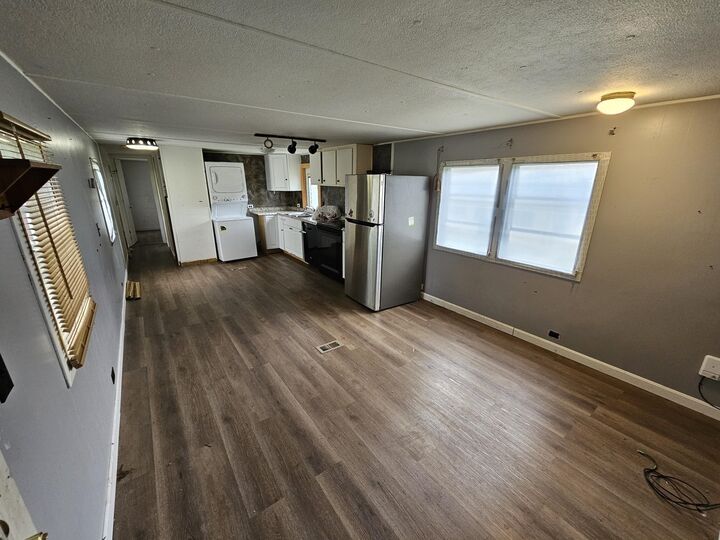 Property Photo: 26 Bluejay Court NH 03431