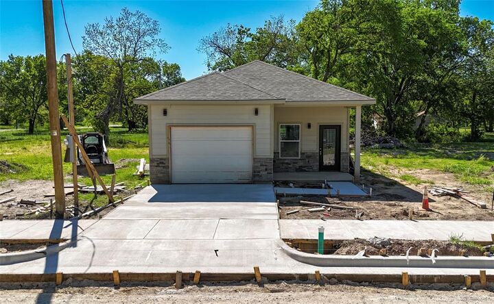 Property Photo:  409 S Main Street  TX 75418 
