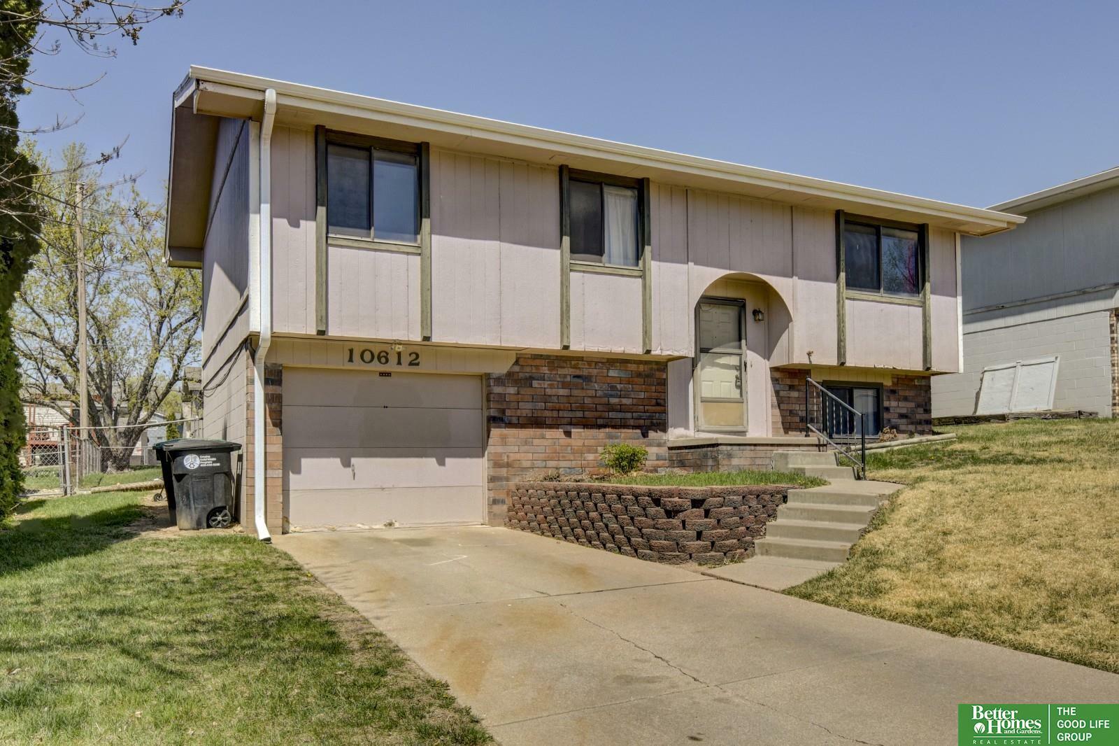 Property Photo: 10612 Hartman Avenue NE 68134