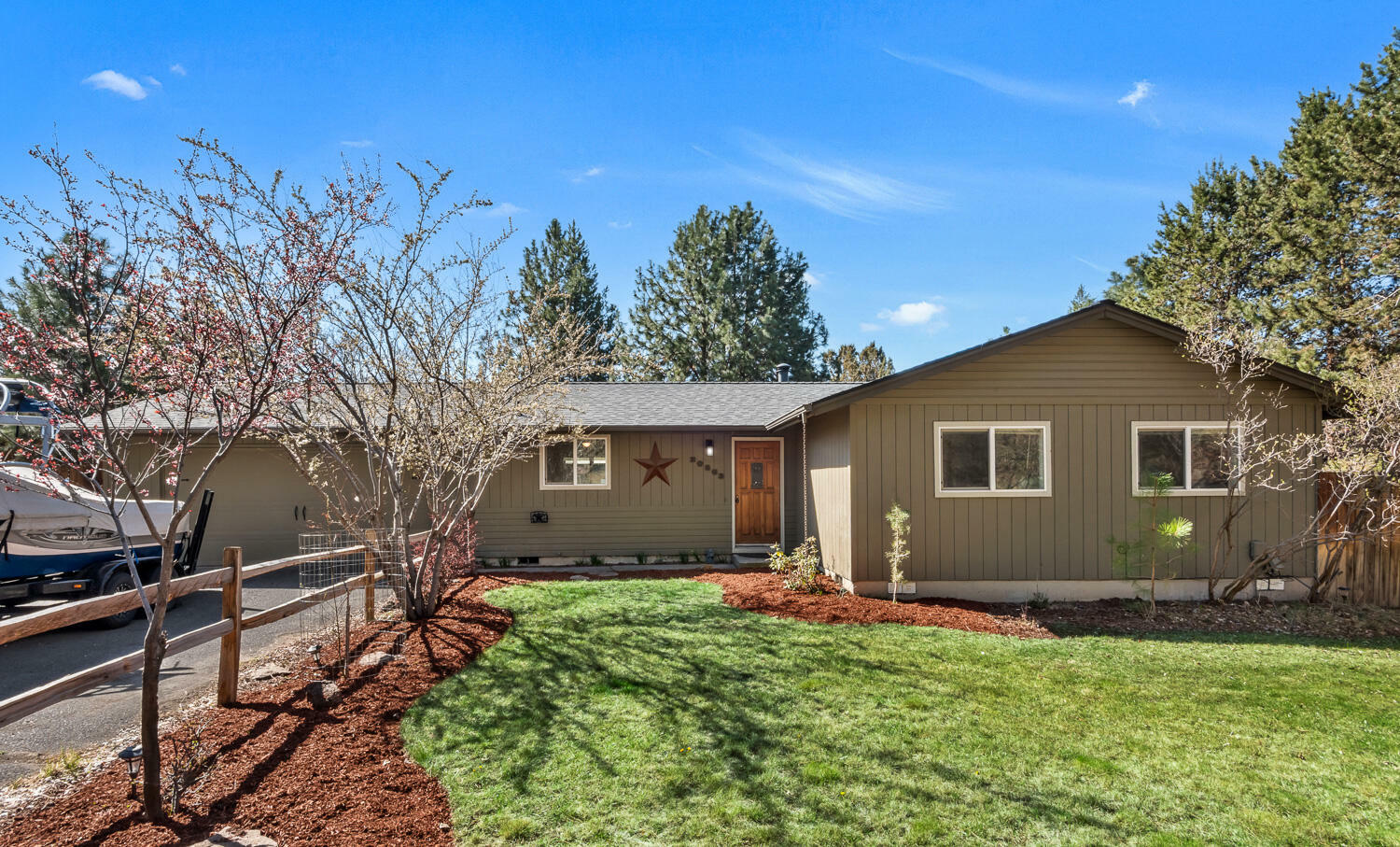 Property Photo: 20863 Greenmont Drive OR 97702