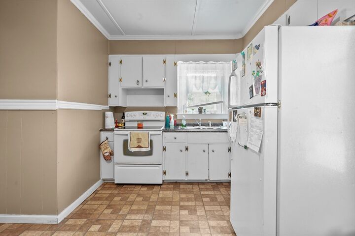 Property Photo: 283 Fall River Ave MA 02771