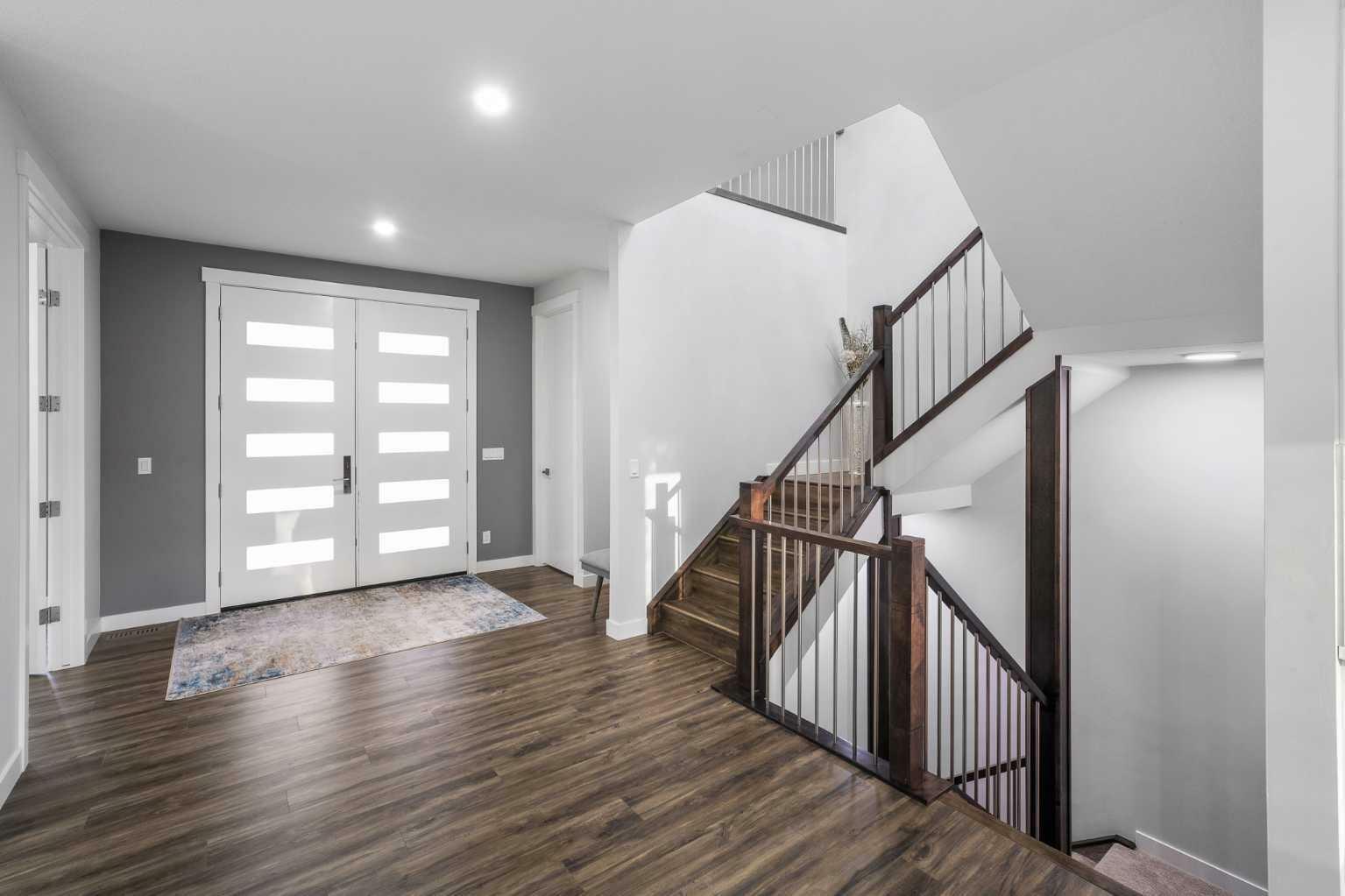 Property Photo: 7 Mystic Ridge Way SW AB T3H 1S7