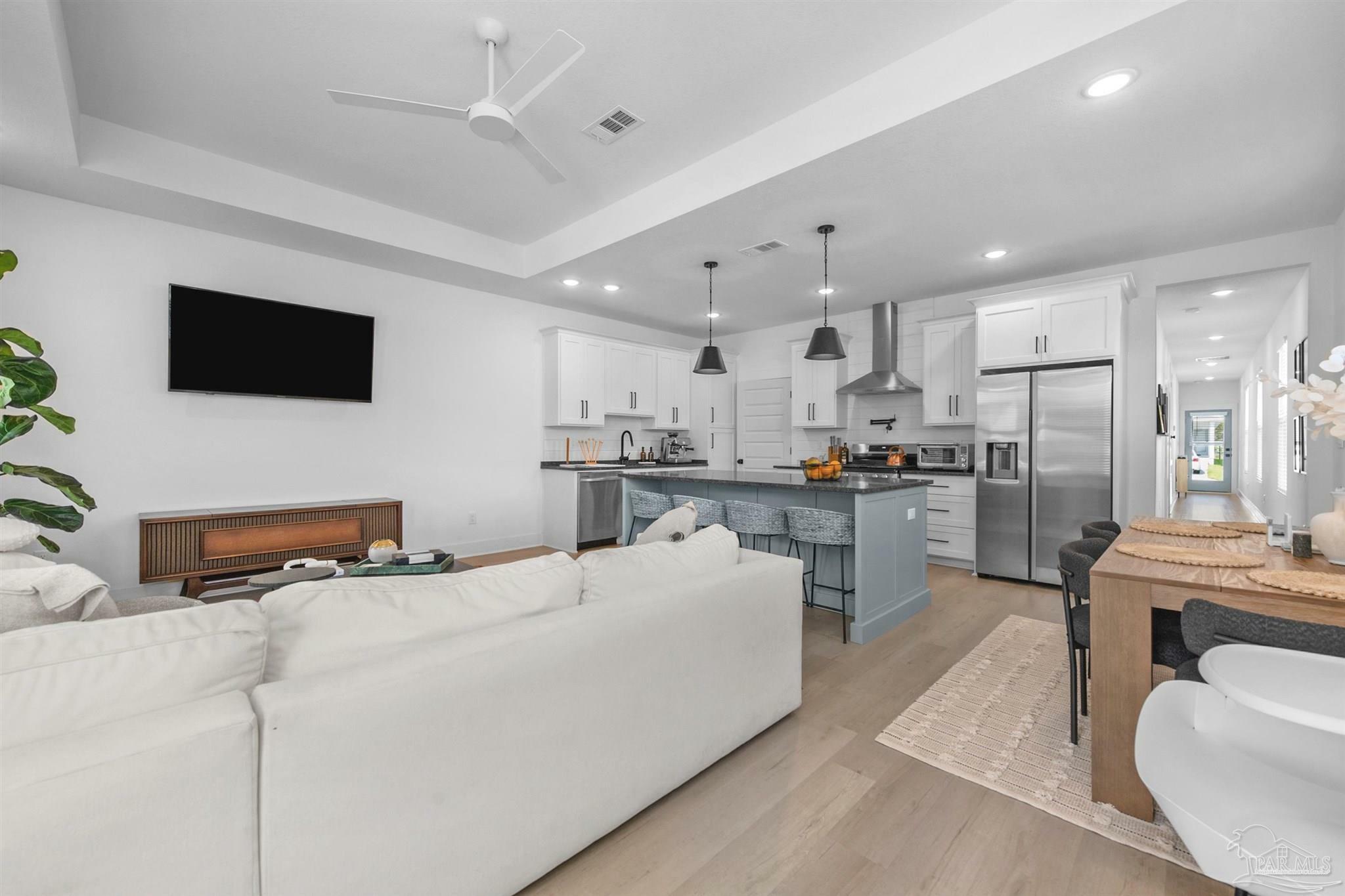 Property Photo: 515 N C St FL 32501