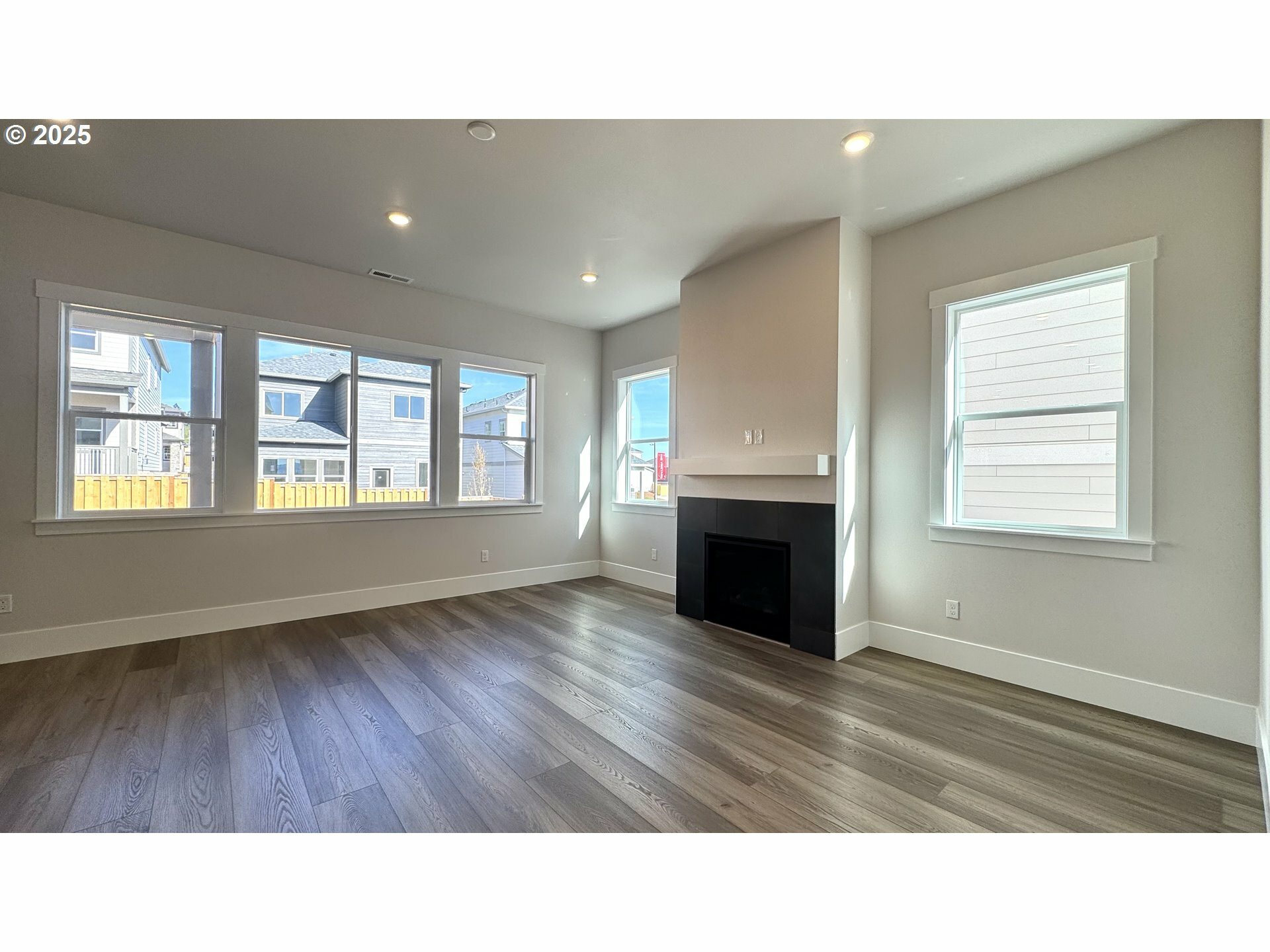 Property Photo: 11722 SW Vinegar Ter OR 97007