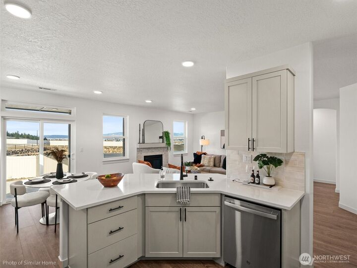 Property Photo: 1374 Lillian Ave WA 99362