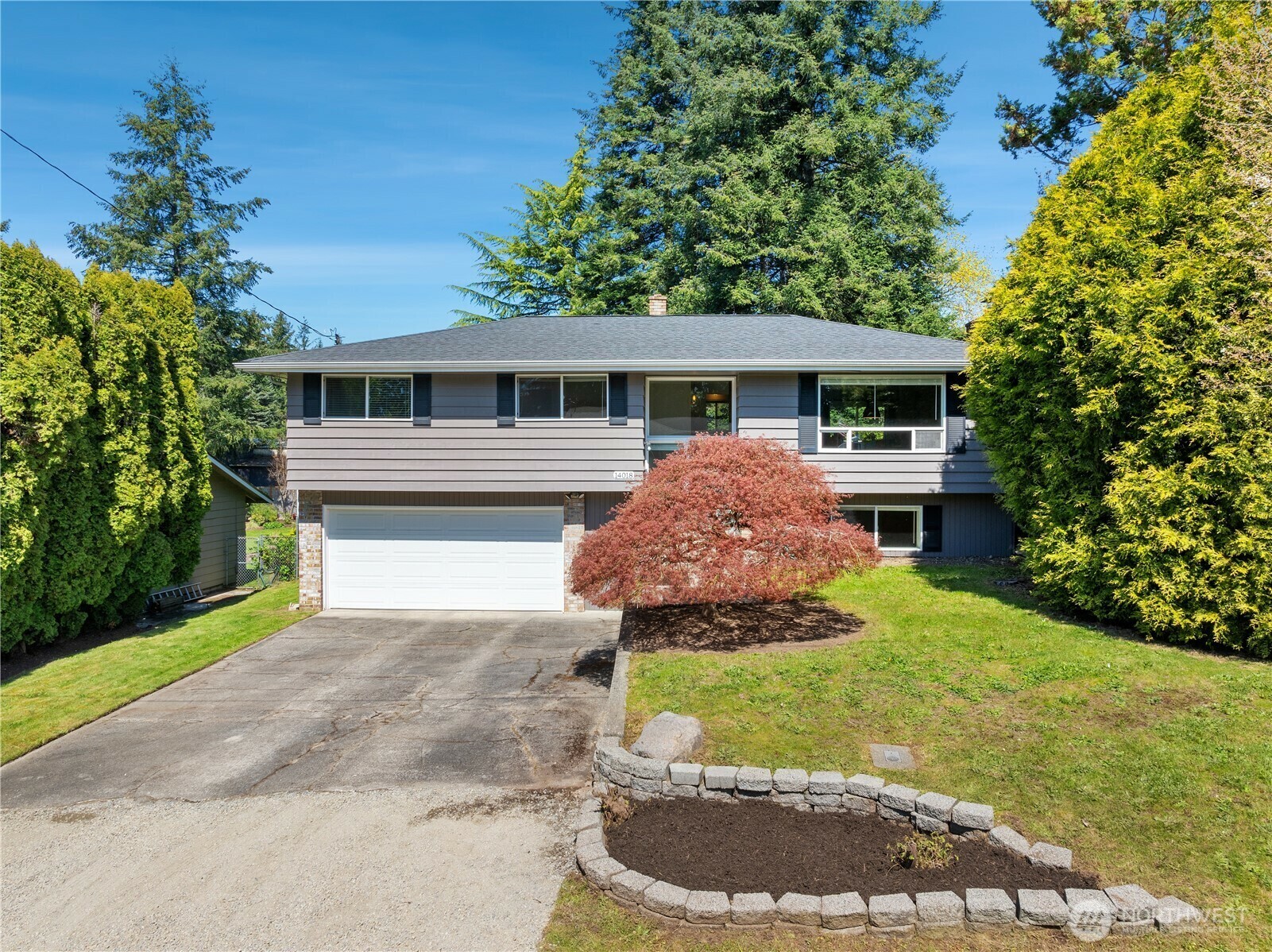 Property Photo:  14018 SE 201st Street  WA 98042 