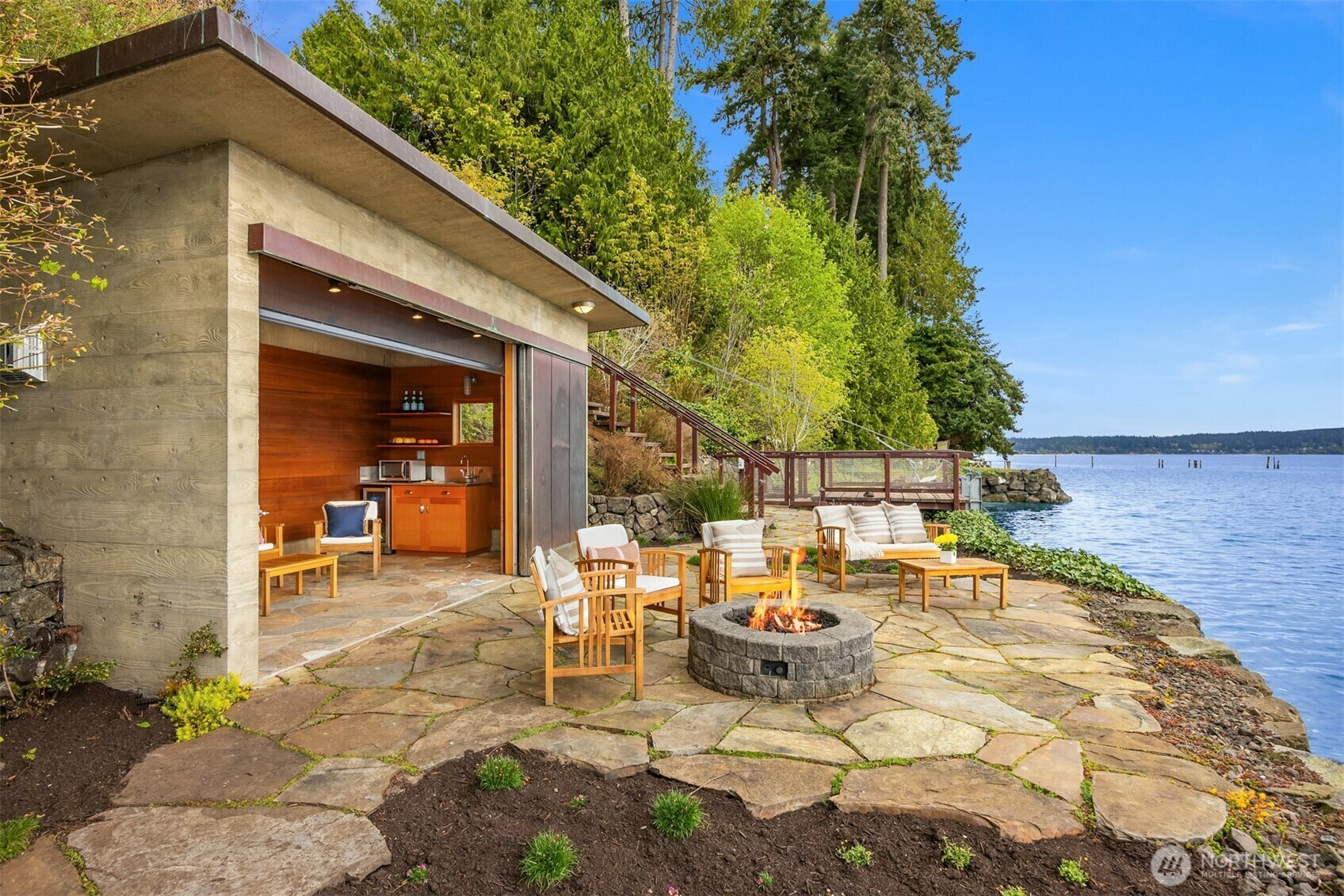 Property Photo: