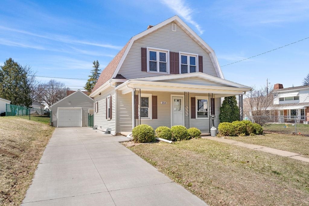 214 S Main Street  Kimberly WI 54136-1939 photo