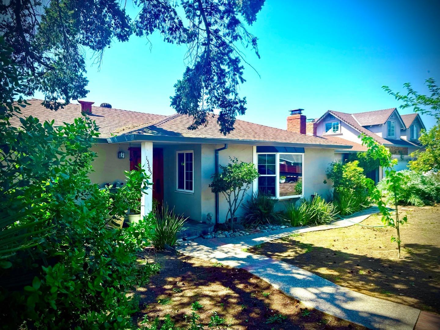Property Photo: 15385 Warwick Road CA 95124
