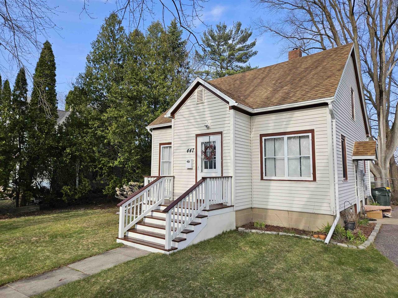 447 Ellinwood Avenue  Reedsburg WI 53959 photo
