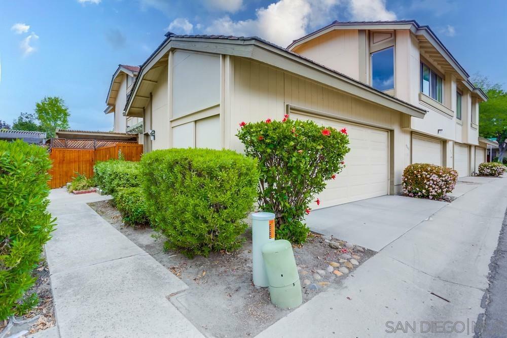 Property Photo: 9840 Guisante Ter CA 92124