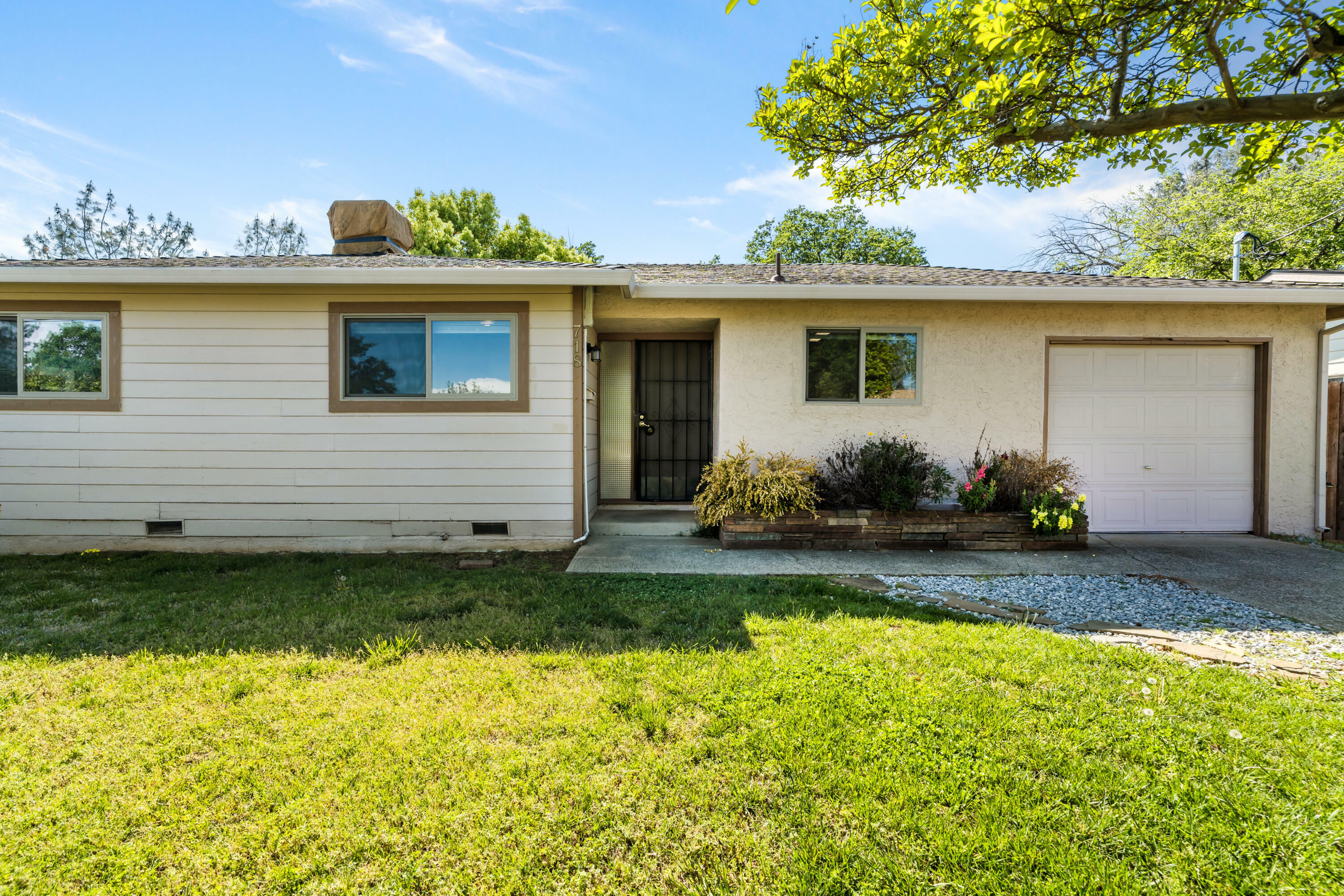 718 Ridge Road  Redding CA 96003 photo