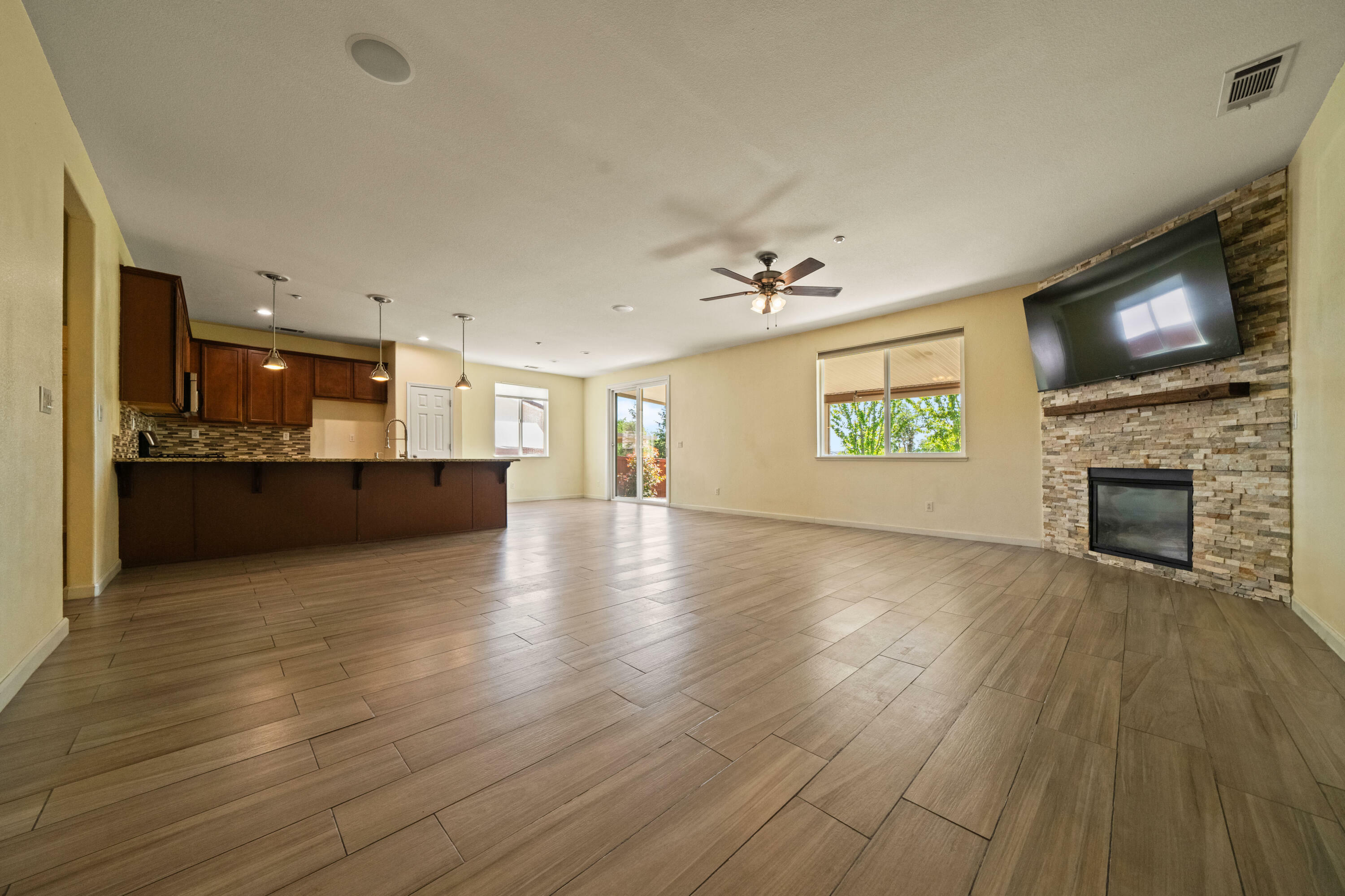 Property Photo: 3874 Palm Springs Drive CA 96002