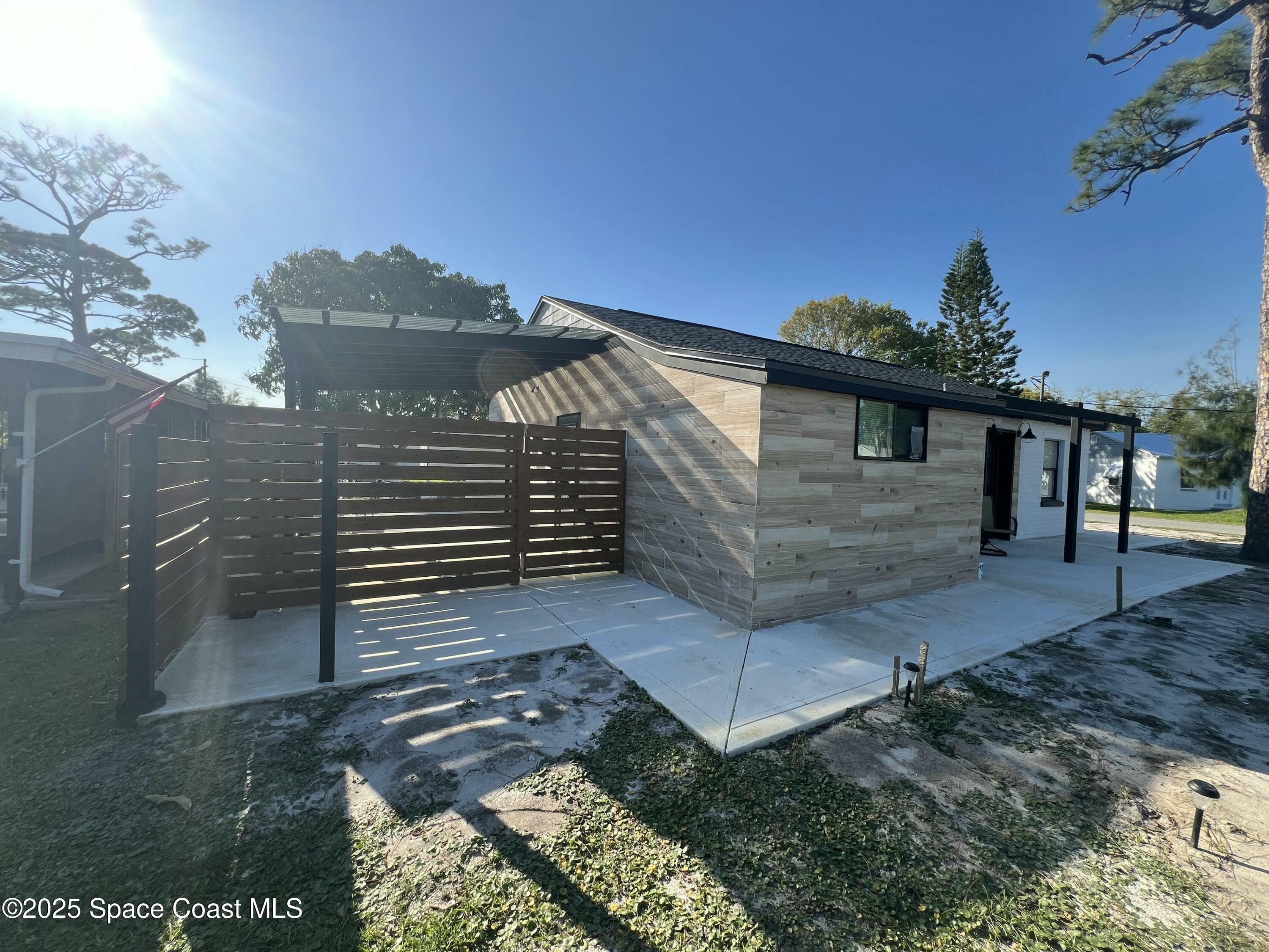 Property Photo: 1279 Earl Drive FL 32952