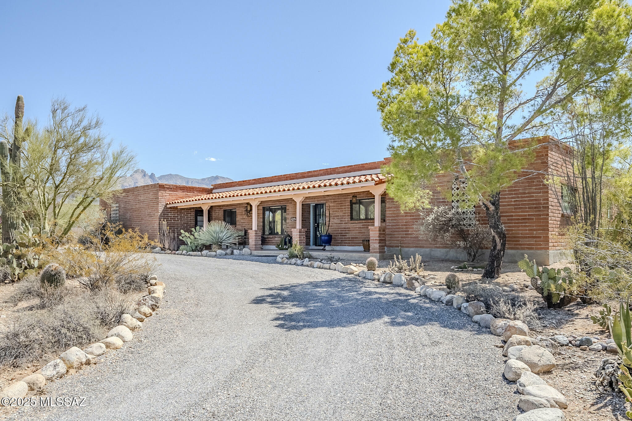 Property Photo: 5140 N Via Condesa AZ 85718