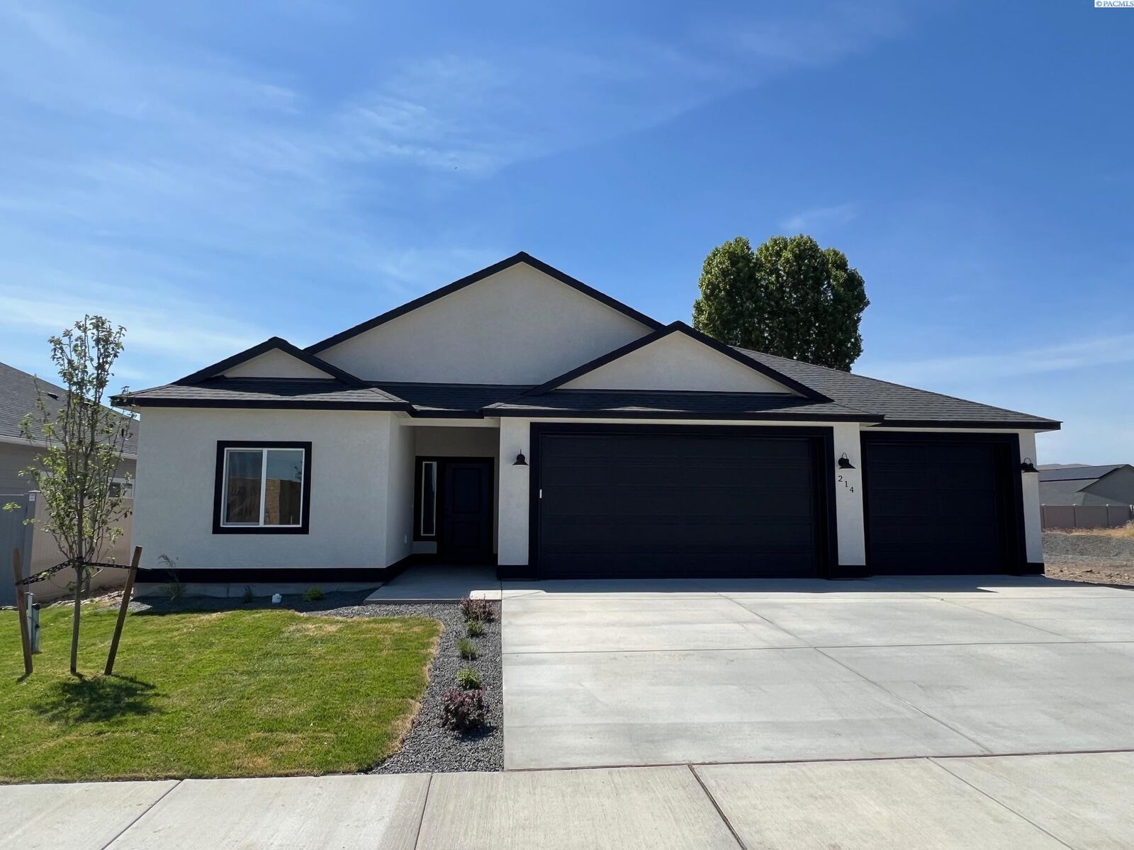 Property Photo: 214 Schrute Road WA 99350