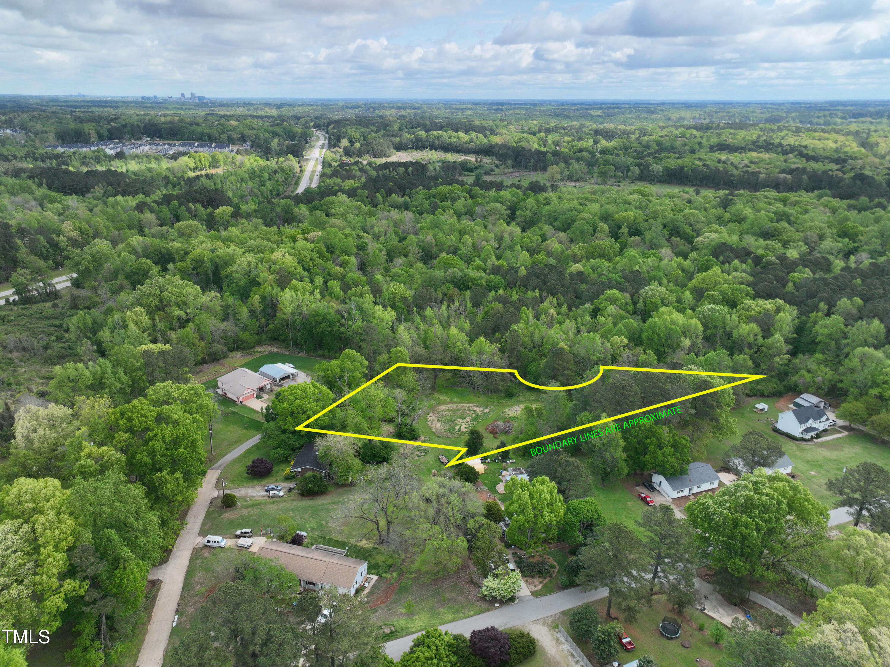 Property Photo: 6701 Jennifer Drive NC 27603