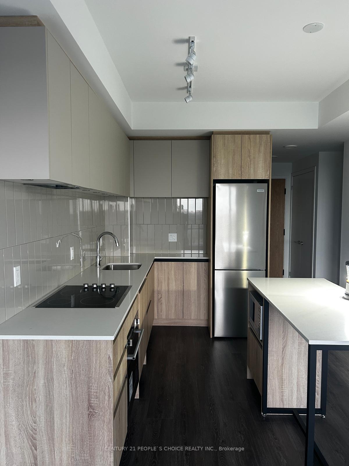 Property Photo:  7950 Bathurst Street 1807  ON L4J 0L4 