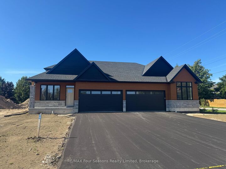 3 Boynton Court  Blue Mountains ON N0H 2P0 photo