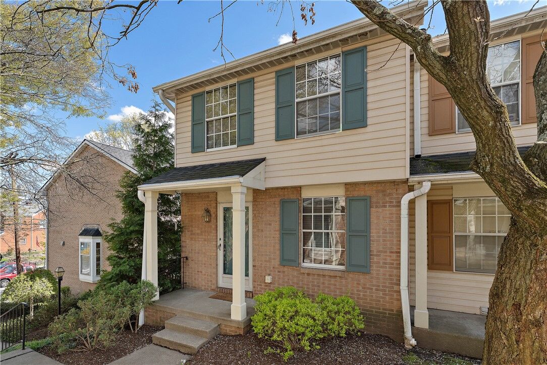 Property Photo: 100 Holmes Place PA 15213
