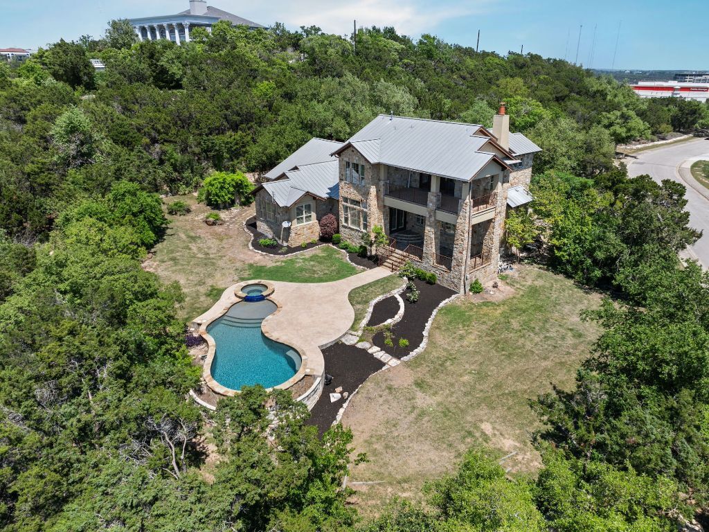 724 Stonewall Ridge Lane  Austin TX 78746 photo