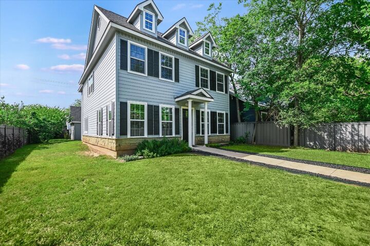 5200 Avenue H  Austin TX 78751 photo