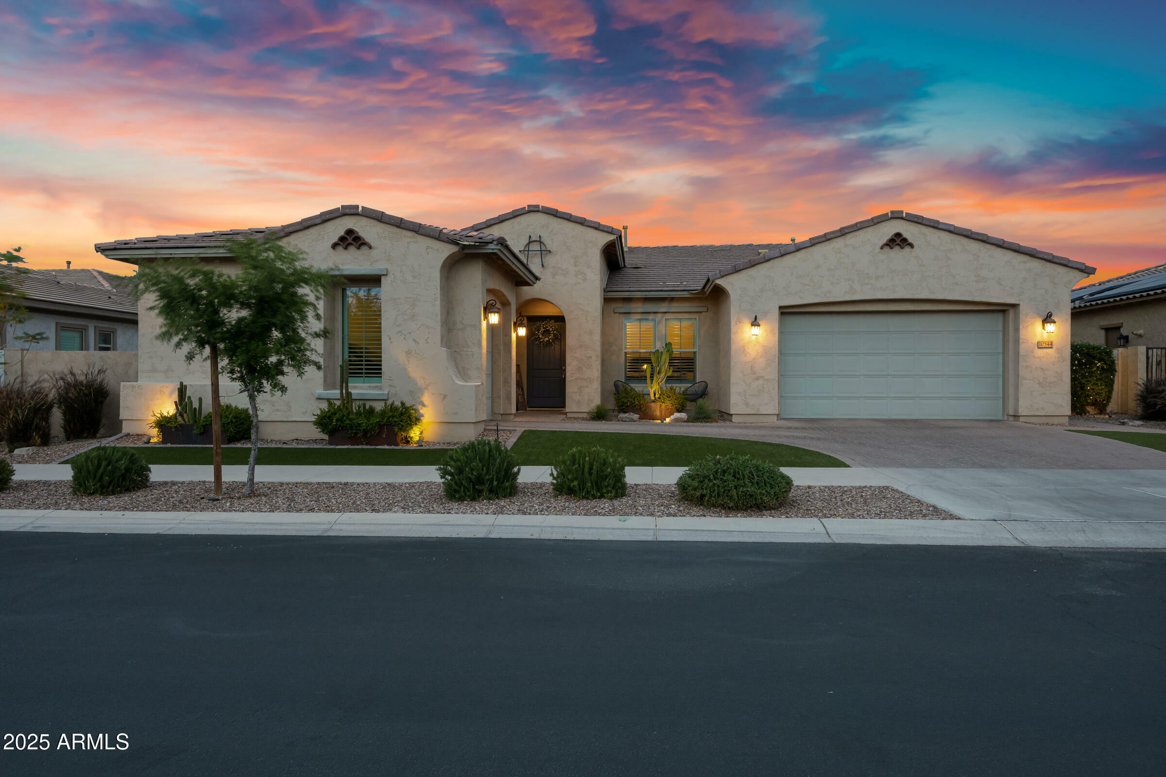 Property Photo: 10544 E Thatcher Avenue AZ 85212
