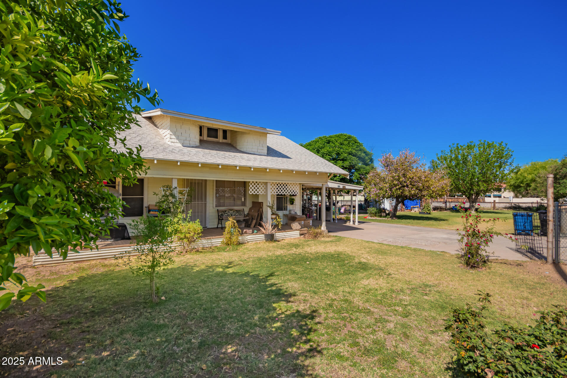 Property Photo:  134 E Elliot Road  AZ 85234 